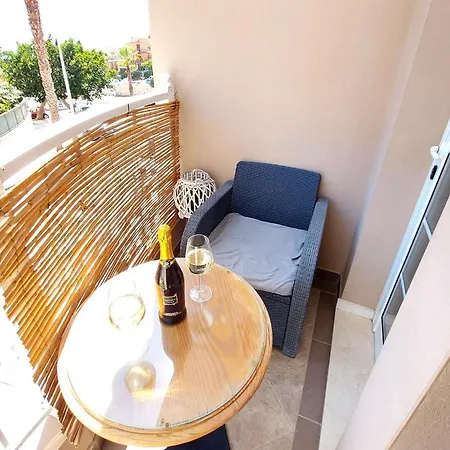 Adeje House, 1 Bedroom Wifi Free Будинок відпочинку